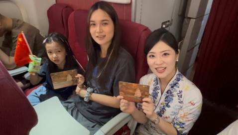 “民俗端午”邂逅“童趣六一” 天津航空客舱中的双倍温情与欢乐