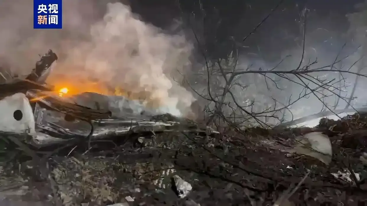 印度墜機(jī)事故至少265人死亡，黑匣子已找到