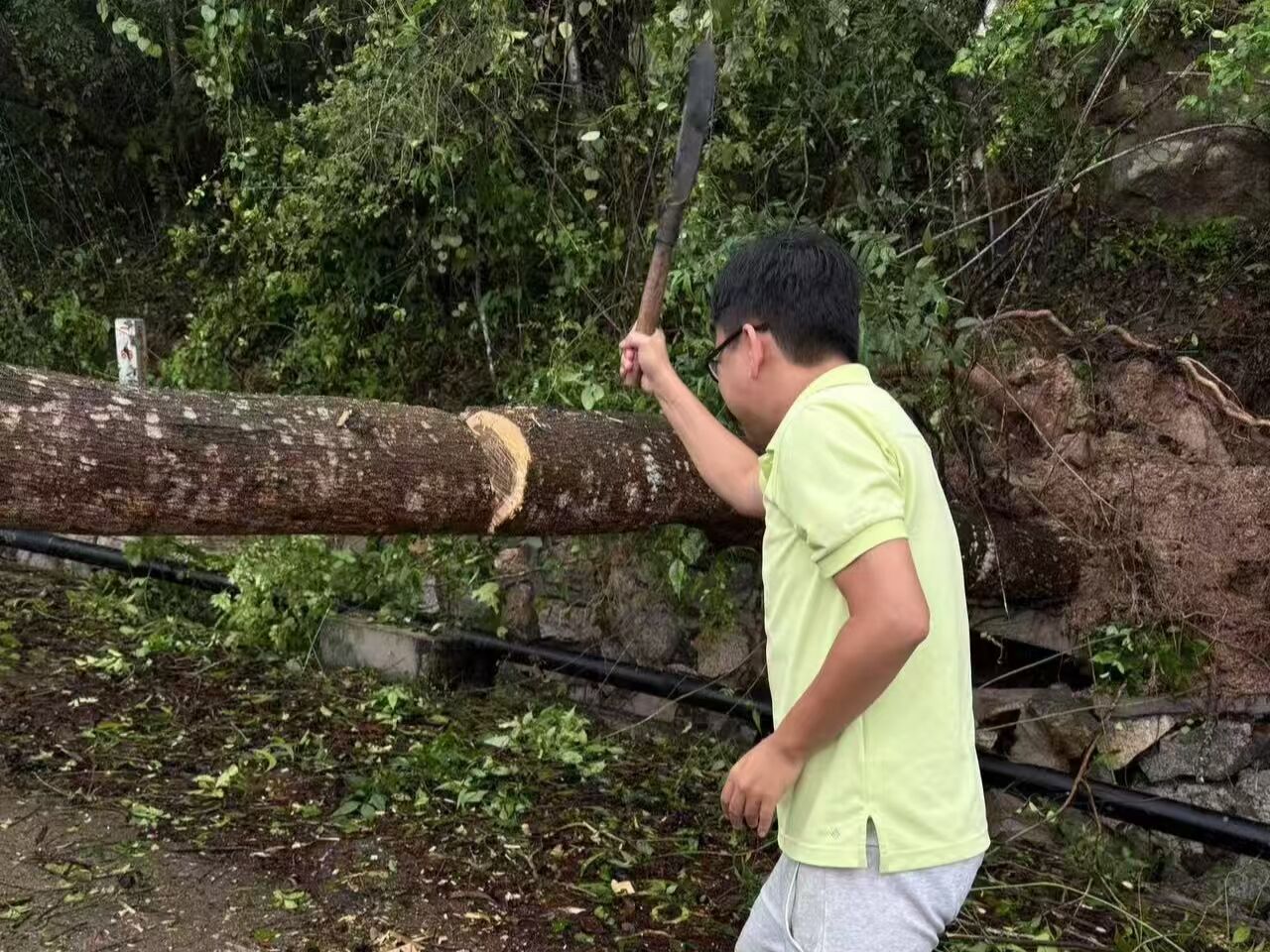 逆風堅守三十時，筑牢空管生命線 —— 三亞空管站技術保障部迎戰臺風 “蝴蝶” 紀實
