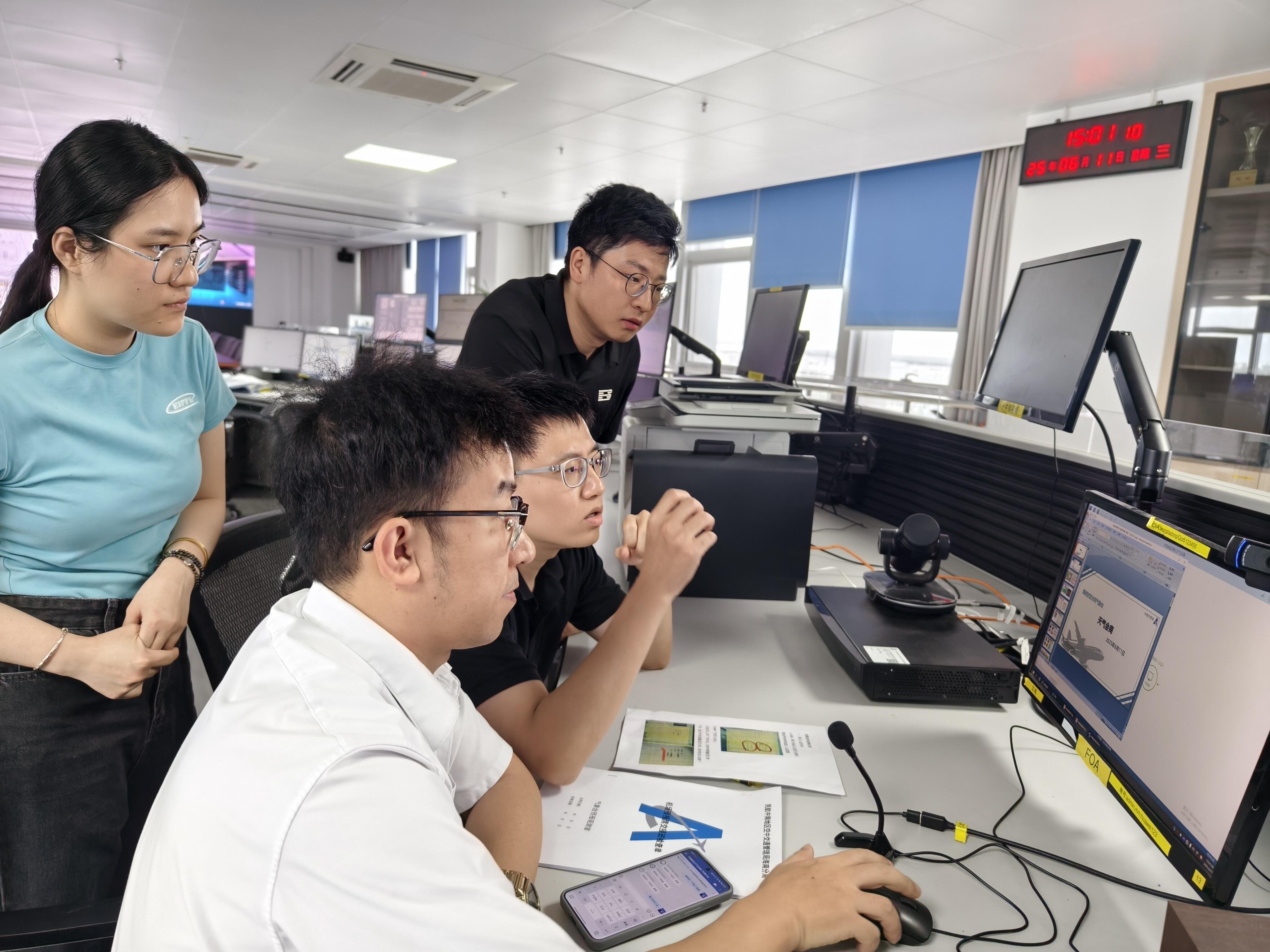 今年1号台风“蝴蝶”舞狂澜,海南空管气象铁军筑牢航空安全防线