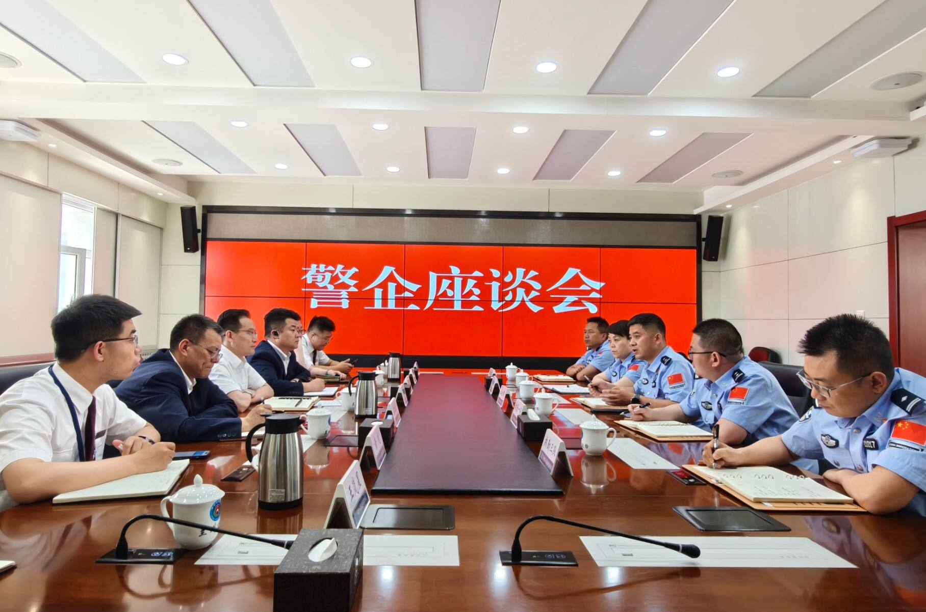 東航甘肅聯合蘭州邊檢共筑國際航班聯防安全鏈