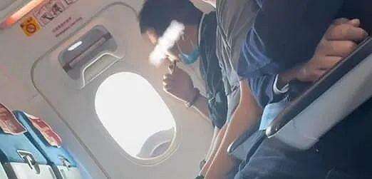 乘客拍下飛機上有人吸電子煙 廈航回應