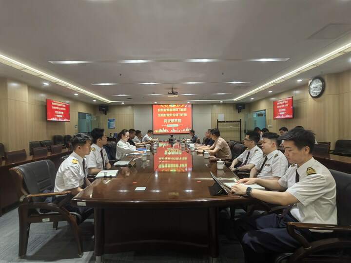 东航甘分飞行部与民航甘监局飞标处联建