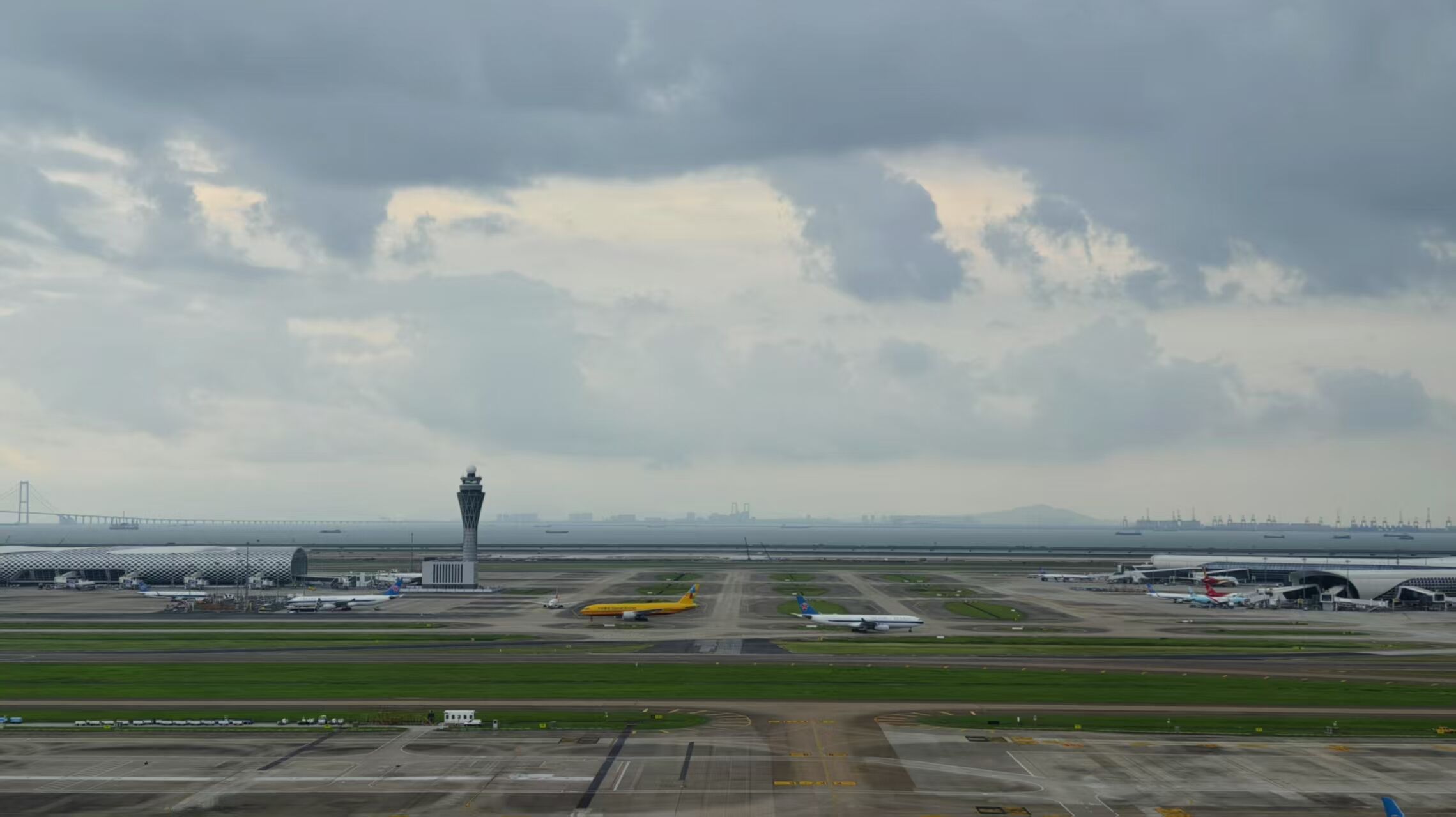 暴雨“硬控”22小时！深圳空管切实做好持续强降雨天气保障工作