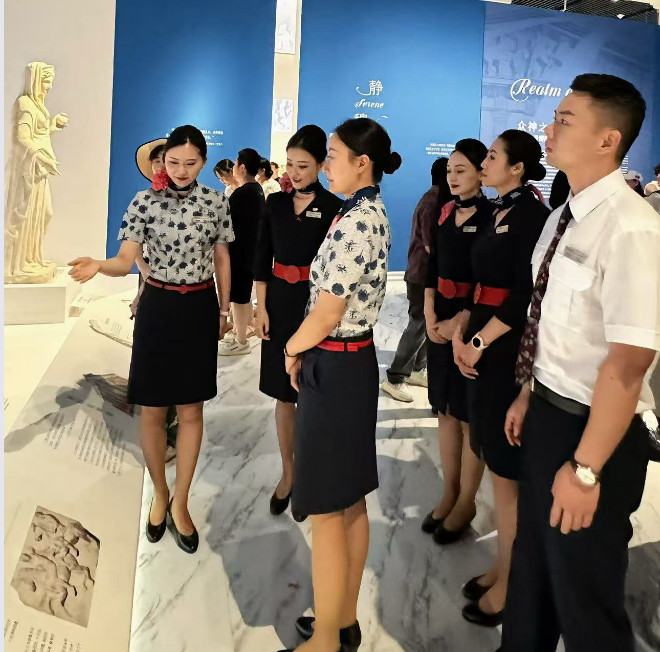 空中服务新章，天府底蕴共传——成都博物馆与东航四川分公司客舱部交流共建
