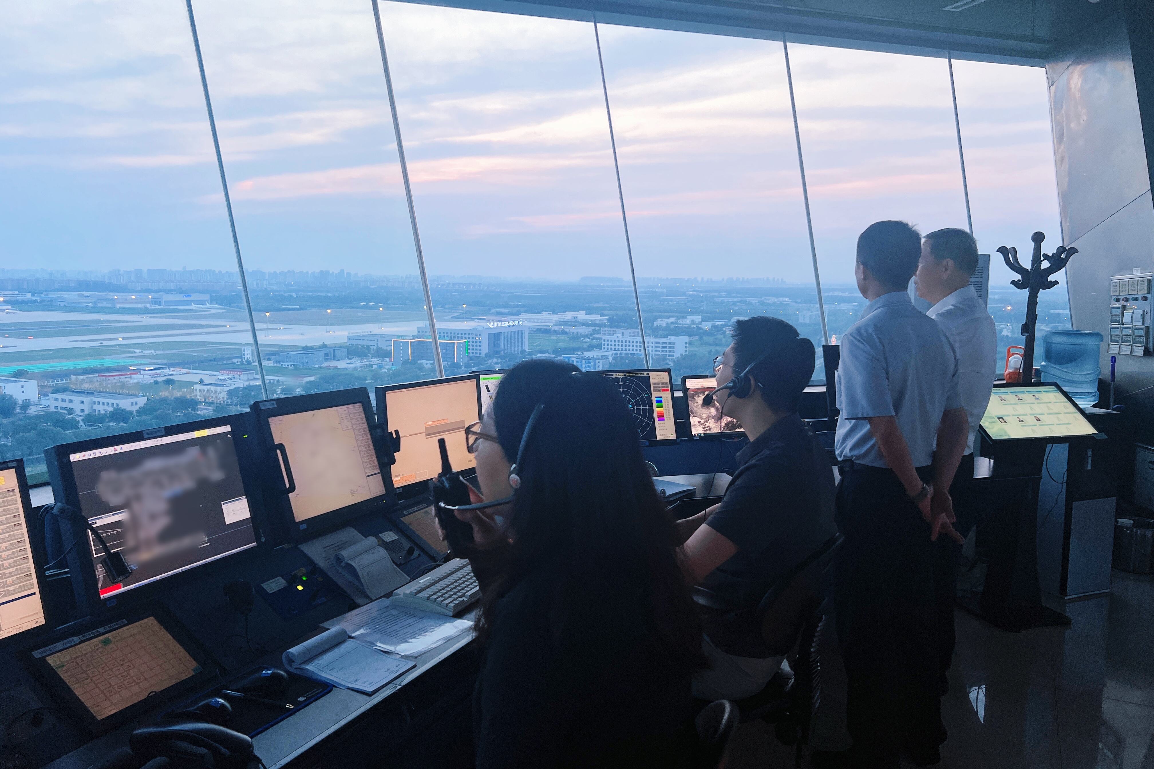 天津空管分局扎实开展2025年夏季达沃斯论坛空管保障工作