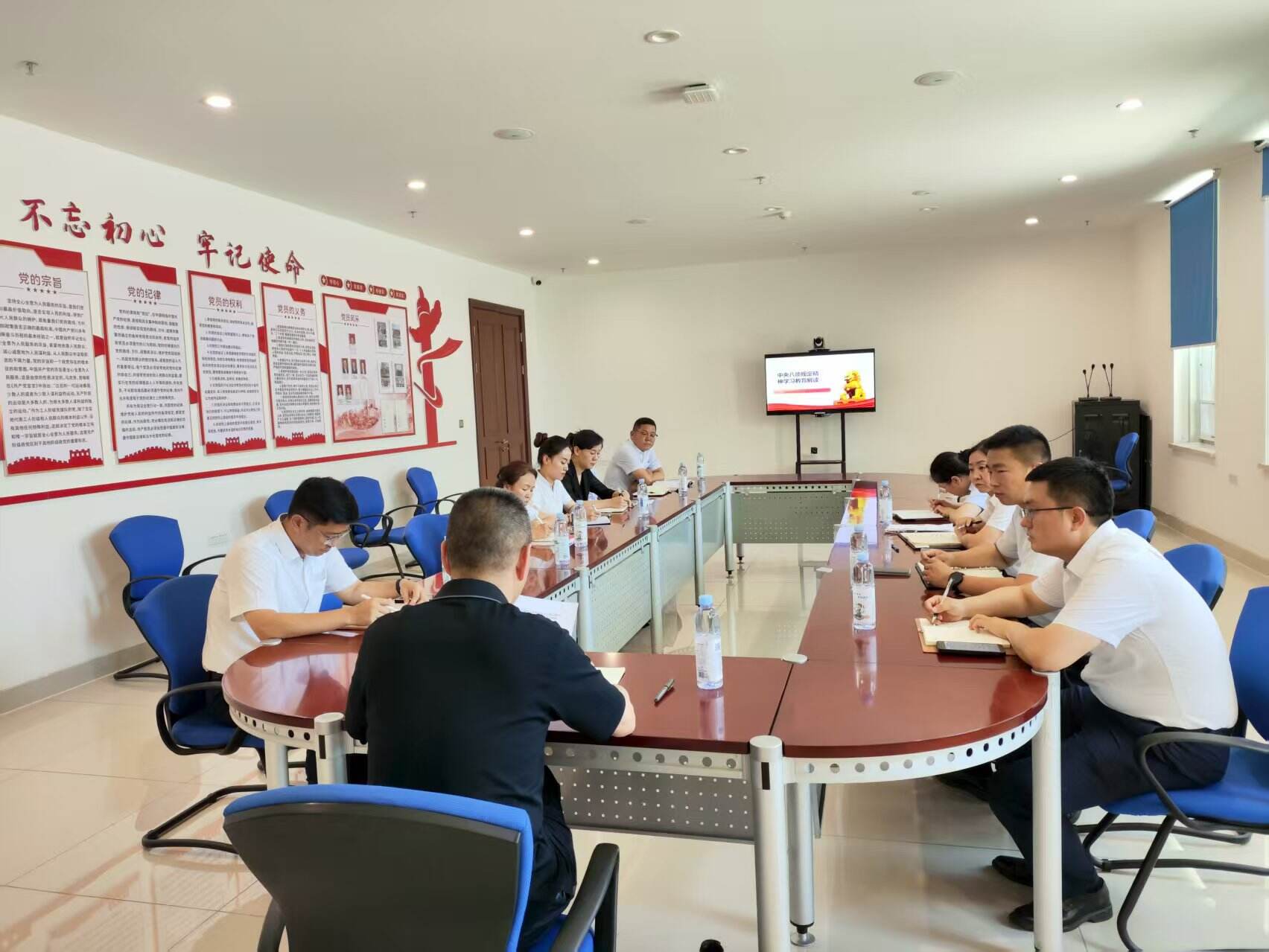 天缘航旅公司领导赴伊宁分公司开展调研并讲授专题党课