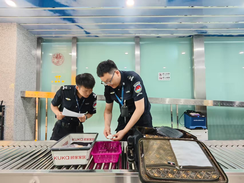 喀什徕宁国际机场组织开展开箱包检查技能竞赛 筑牢空防安全