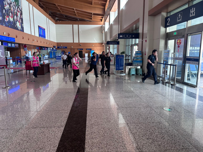 新疆机场集团喀什管理分公司莎车叶尔羌机场联合莎车县消防大队开展航站楼疏散演练