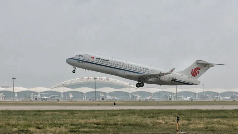 内蒙古空管分局保障国航C909航班首飞国际航线