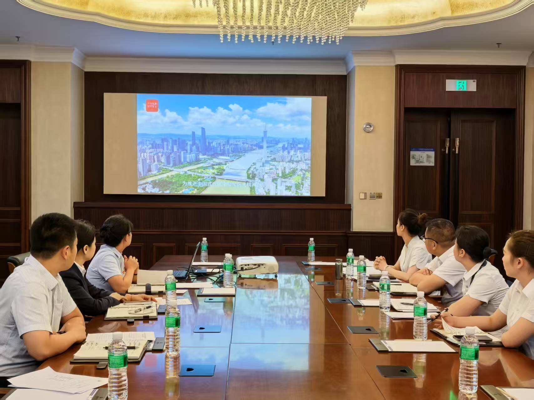 新疆机场集团天缘航旅伊宁分公司党支部开展深学笃行八项规定精神筑牢作风建设根基专题党课