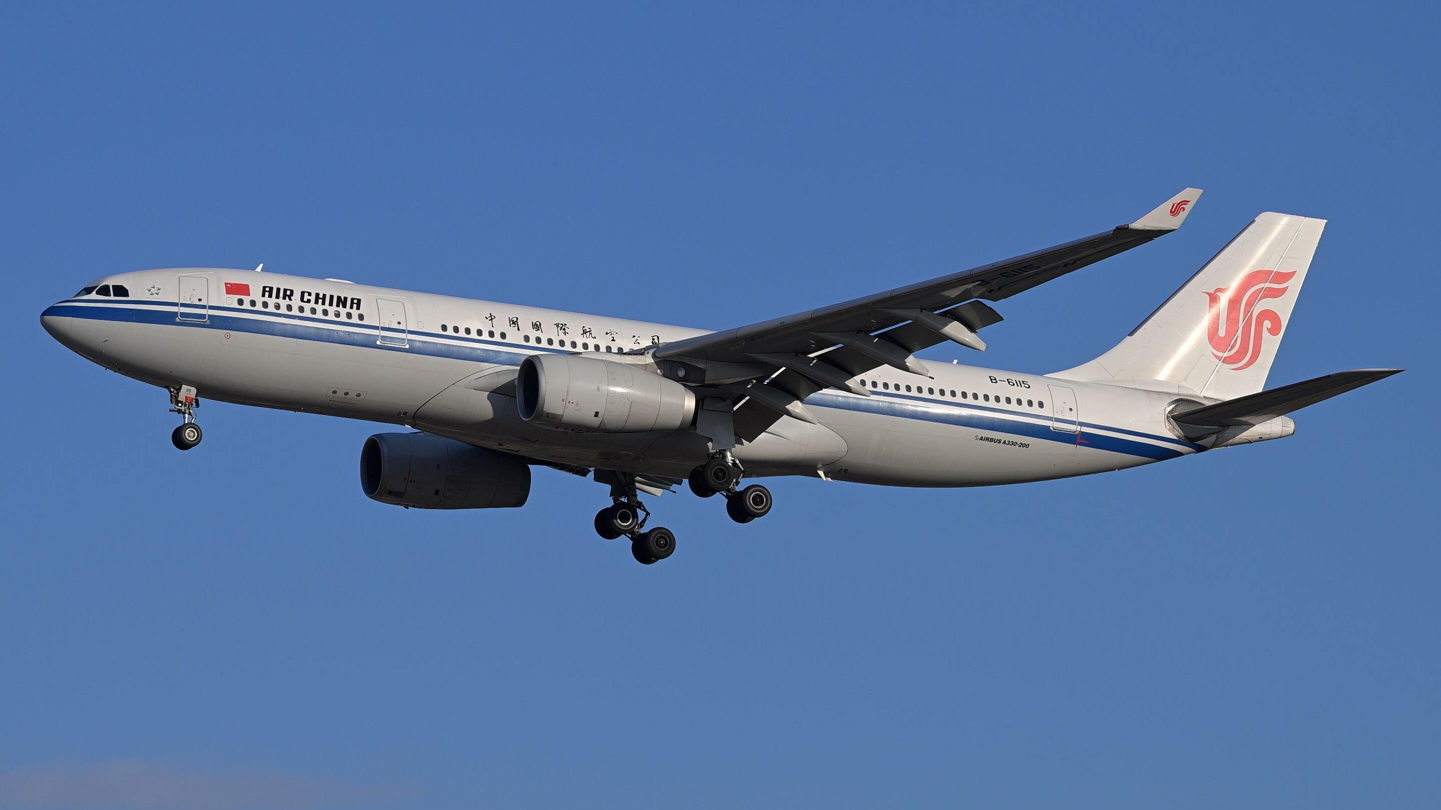 国航呼和浩特至杭州宽体机航班首航