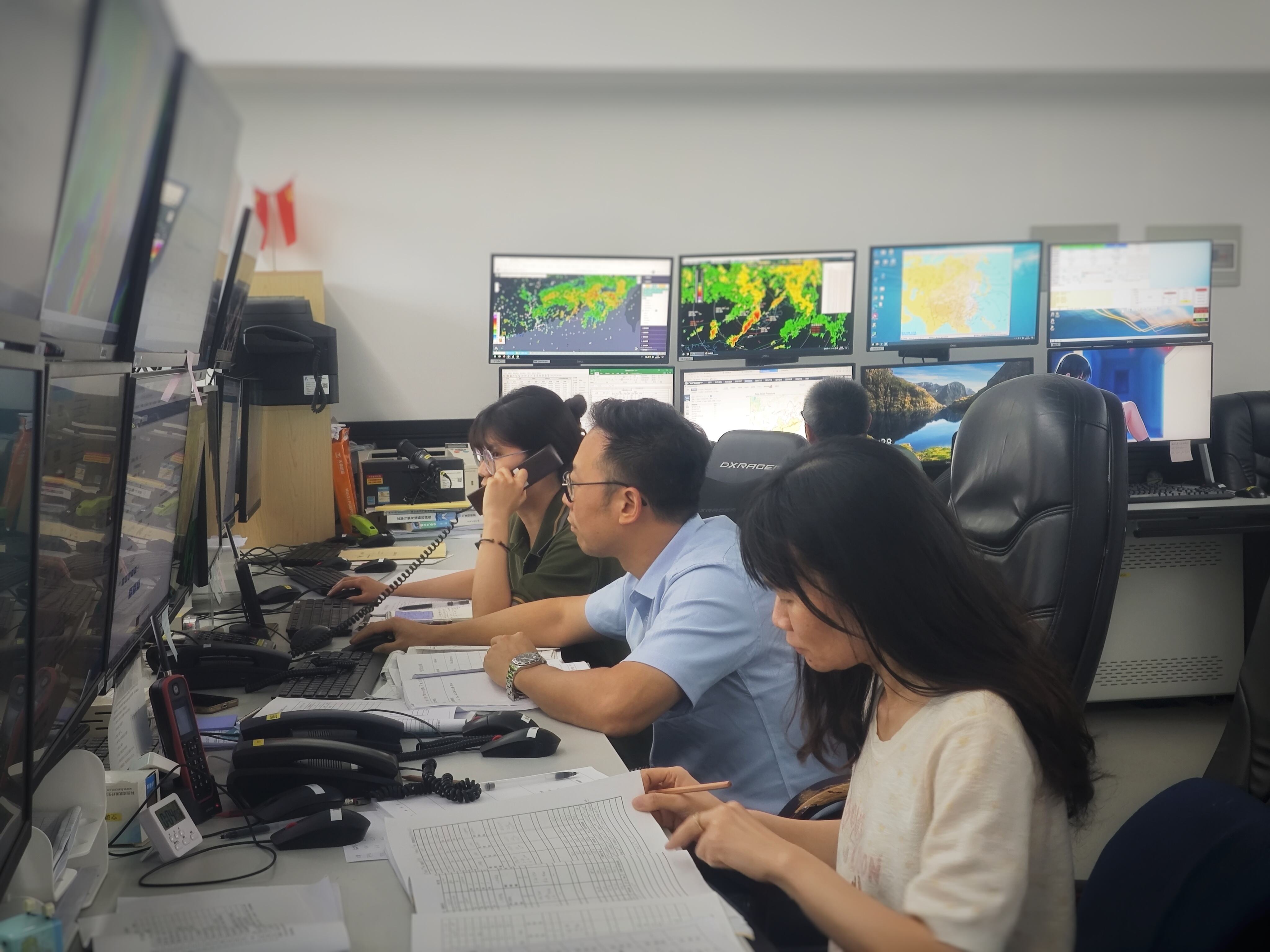 汕头空管站气象台全力应对台风残余环流影响