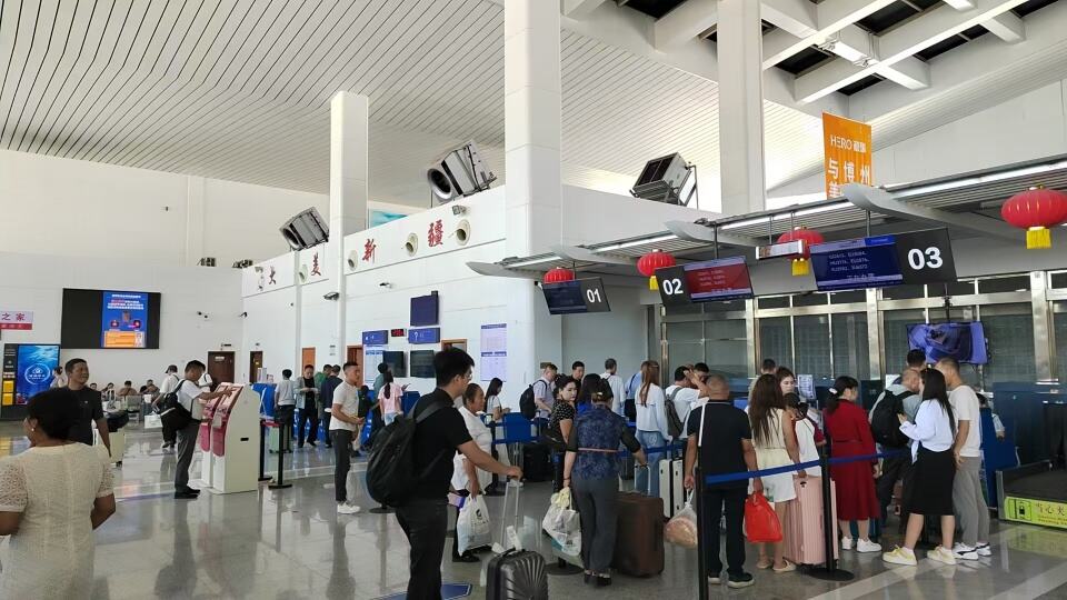 新疆机场集团博乐阿拉山口机场全力保障暑运旺季期间航班安全运行