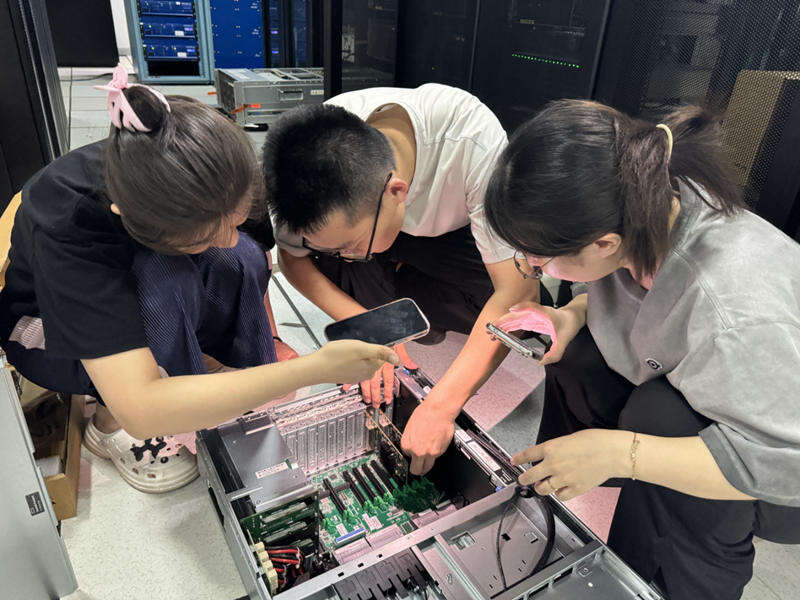 成功抢修ADS-B数据站故障 保障航空监视系统稳定运行