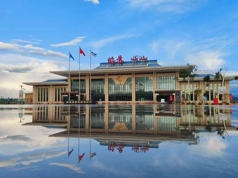 新疆机场集团昭苏天马机场旅客吞吐量突破 7 万人次 同比增长超 120%