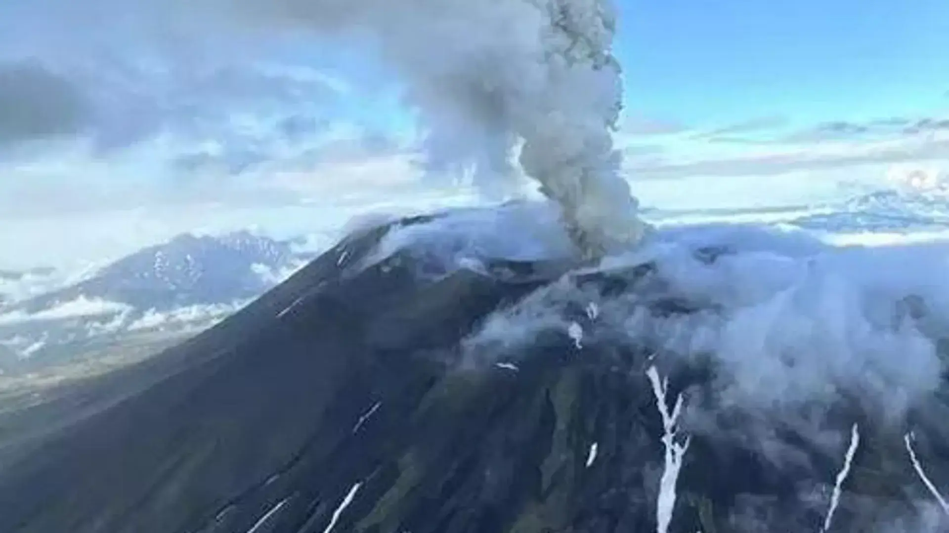 600年来首次 俄罗斯一火山喷发 航空危险级别提升至“橙色”