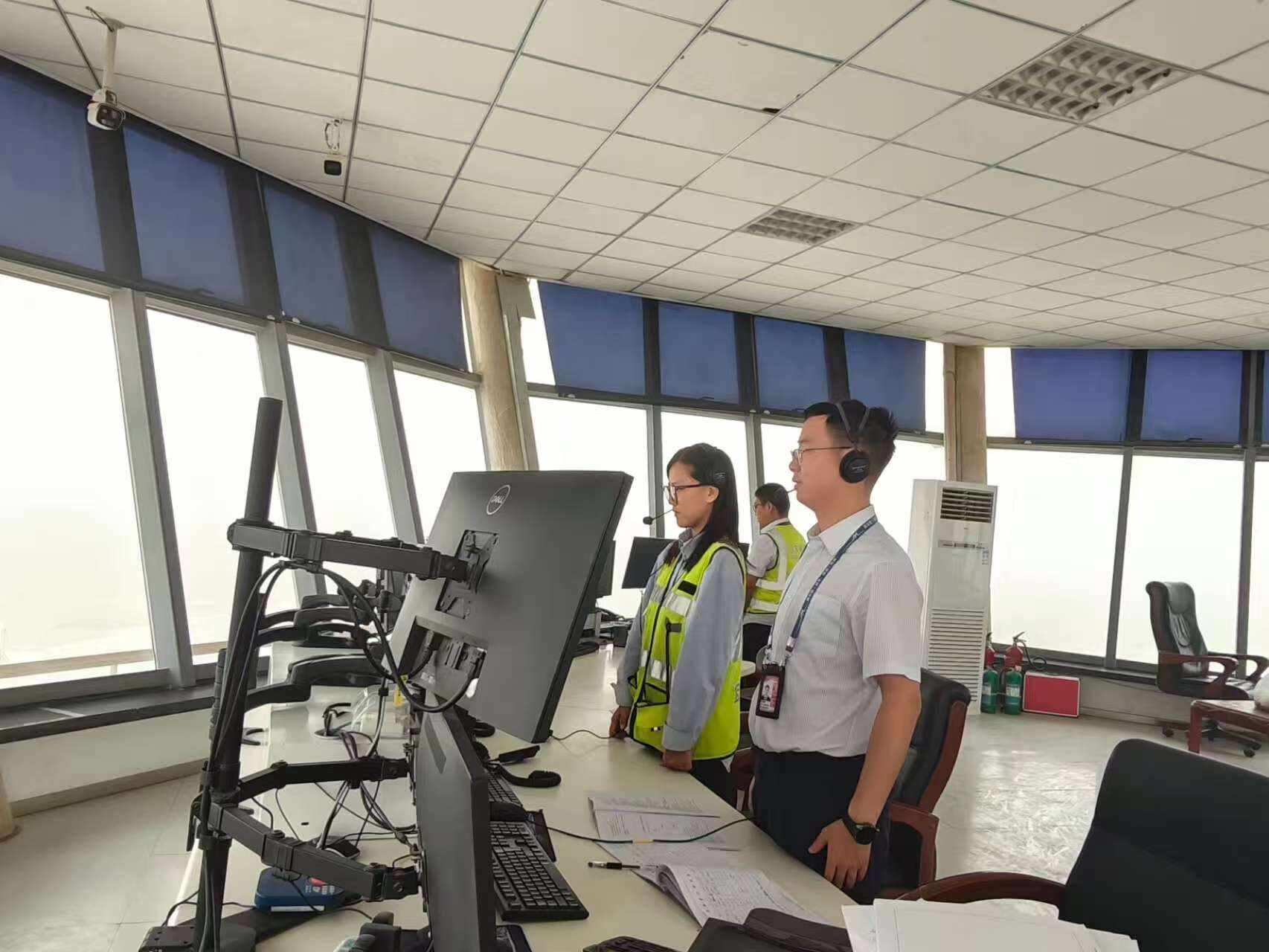 新疆机场集团且末玉都机场高效应对大风沙尘天气 全力保障航班运行平稳