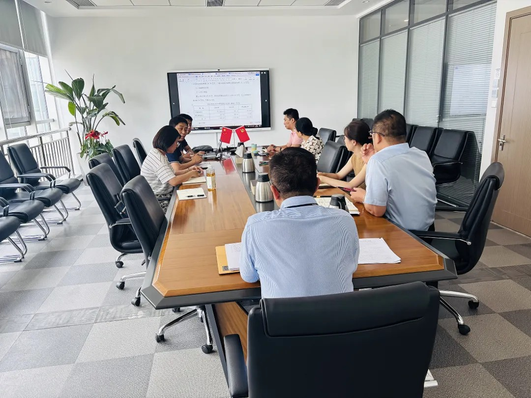 青岛空管站下属实业公司召开半年工作研讨会