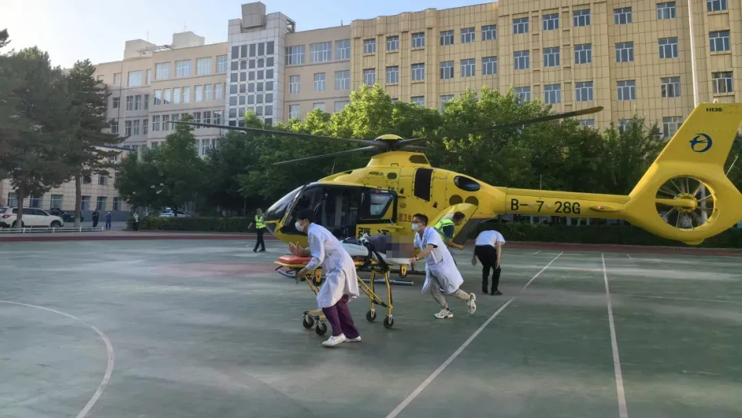 “空中120”架起生命线 八旬瘫痪老人重获新生