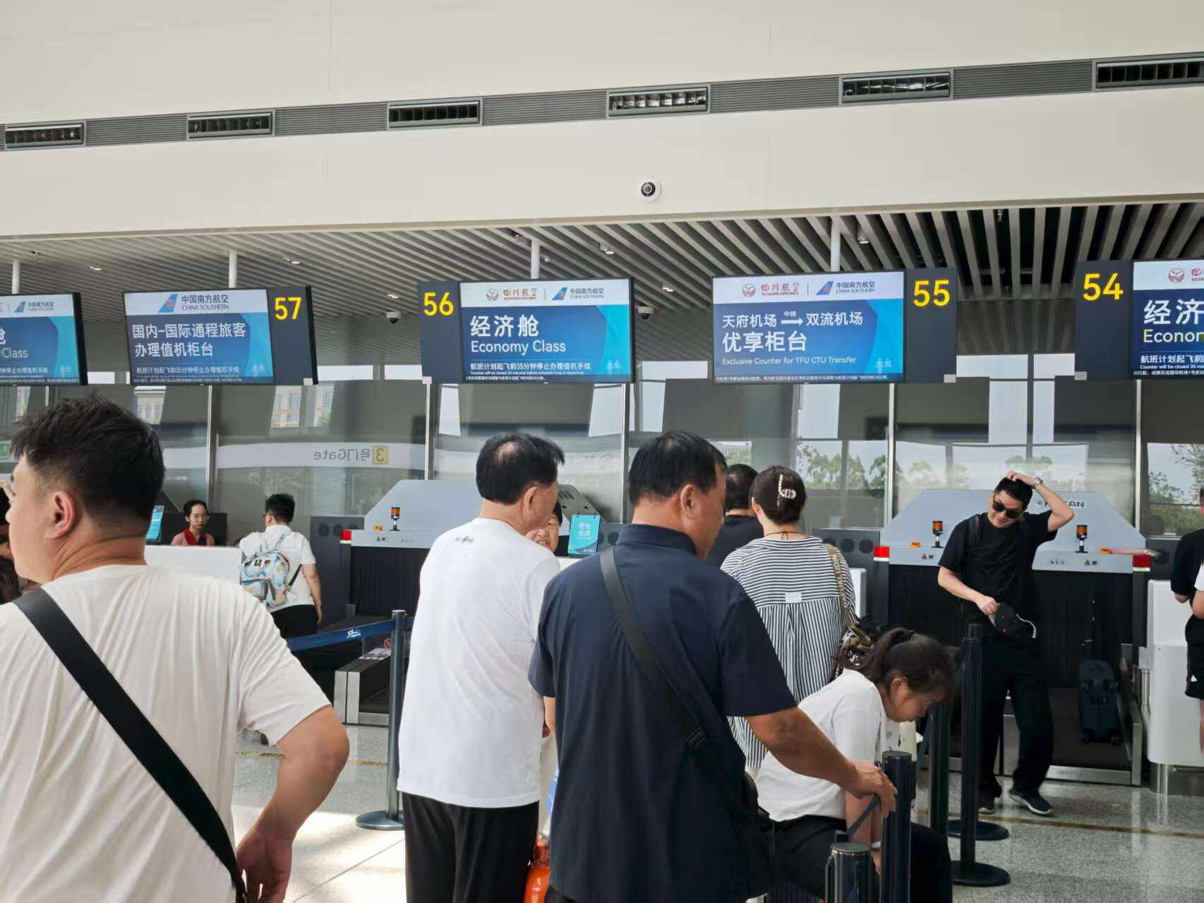 川航全面推进“干支通、全网联”建设 国内通程航班组合达1.47万个