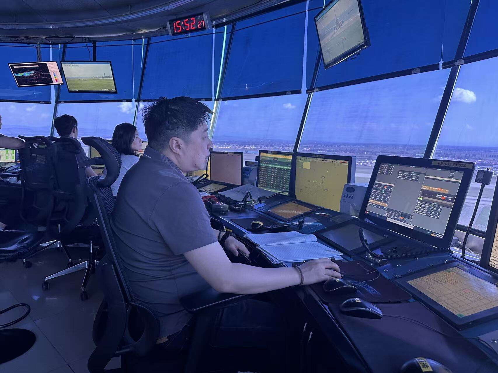 持续21天!内蒙古空管分局保障本场起降390架次以上
