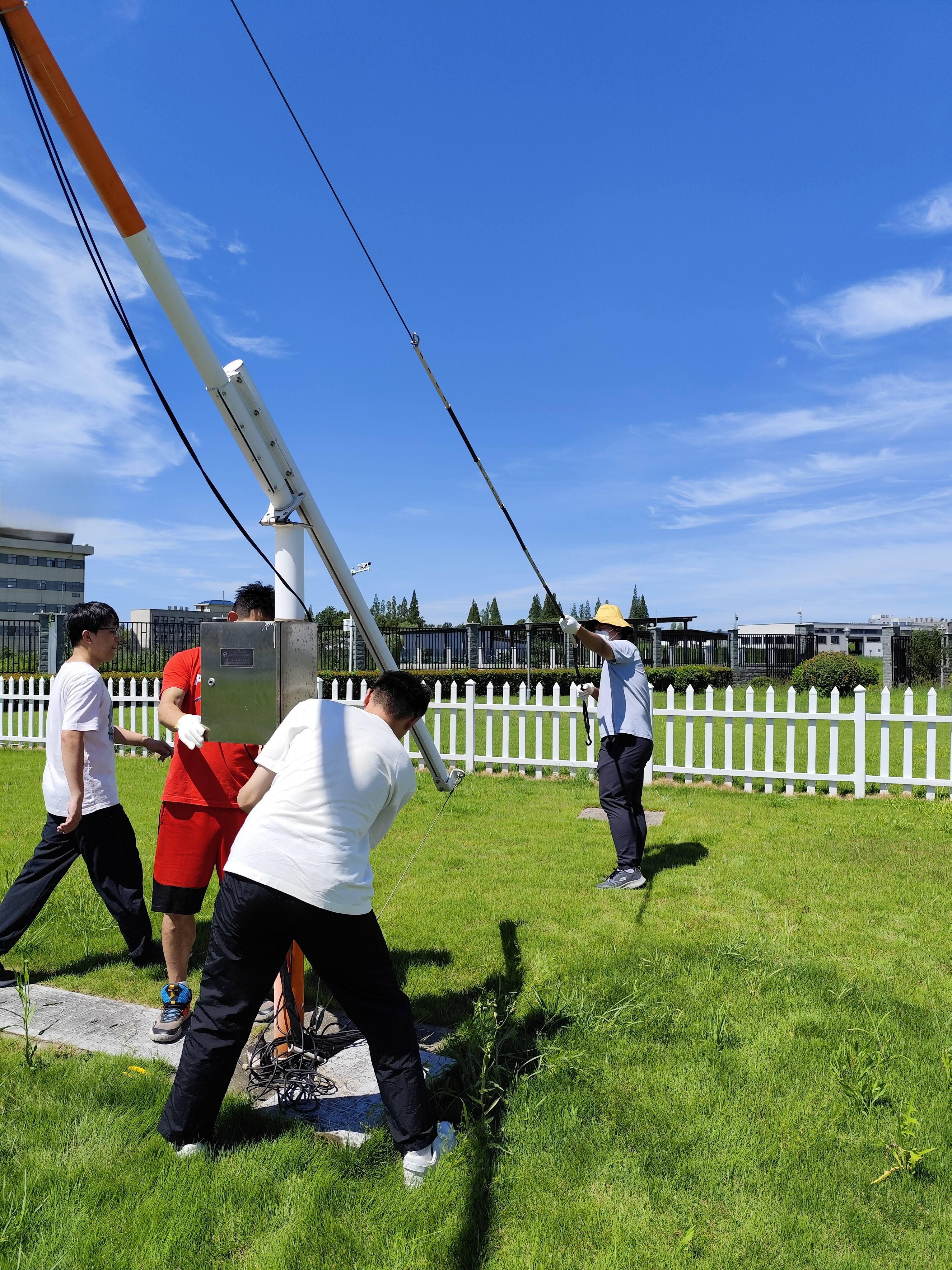 寧波空管站V.I.P班組順利完成氣象設備計量檢定工作