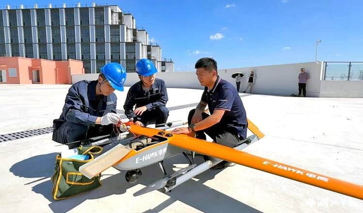 湖北首条50公里跨市无人机物流航线首飞