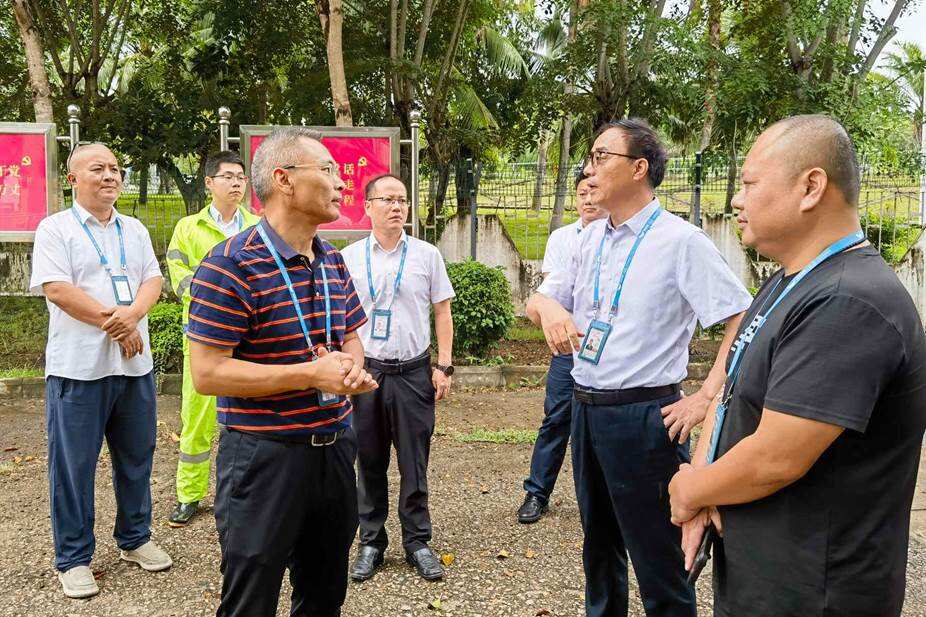 三亚机场全力以赴做好防御台风“剑鱼”和灾后恢复工作