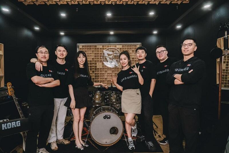 弦歌不辍铭历史 山河如愿颂和平——温州空管站瓯野乐队演绎歌曲《如愿》纪念中国人民抗日战争暨世界反法西斯战争胜利80周年