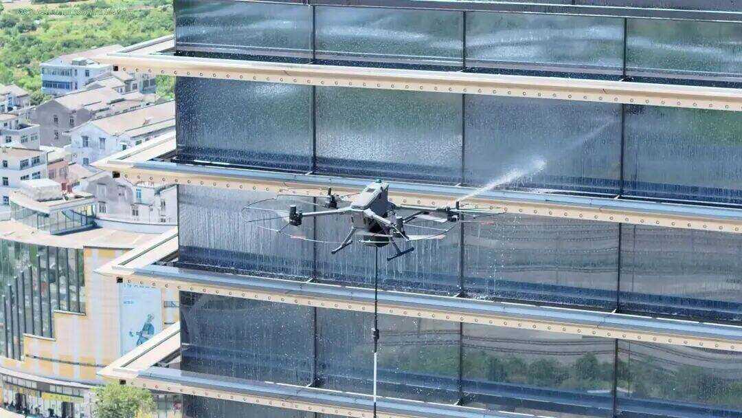 台州首例 会飞的“清洁工”来了