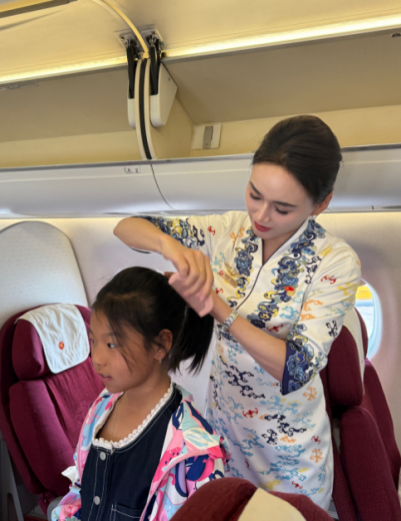 天津航空锦绣乘务组暑运纪实：用爱与责任书写暑运新答卷
