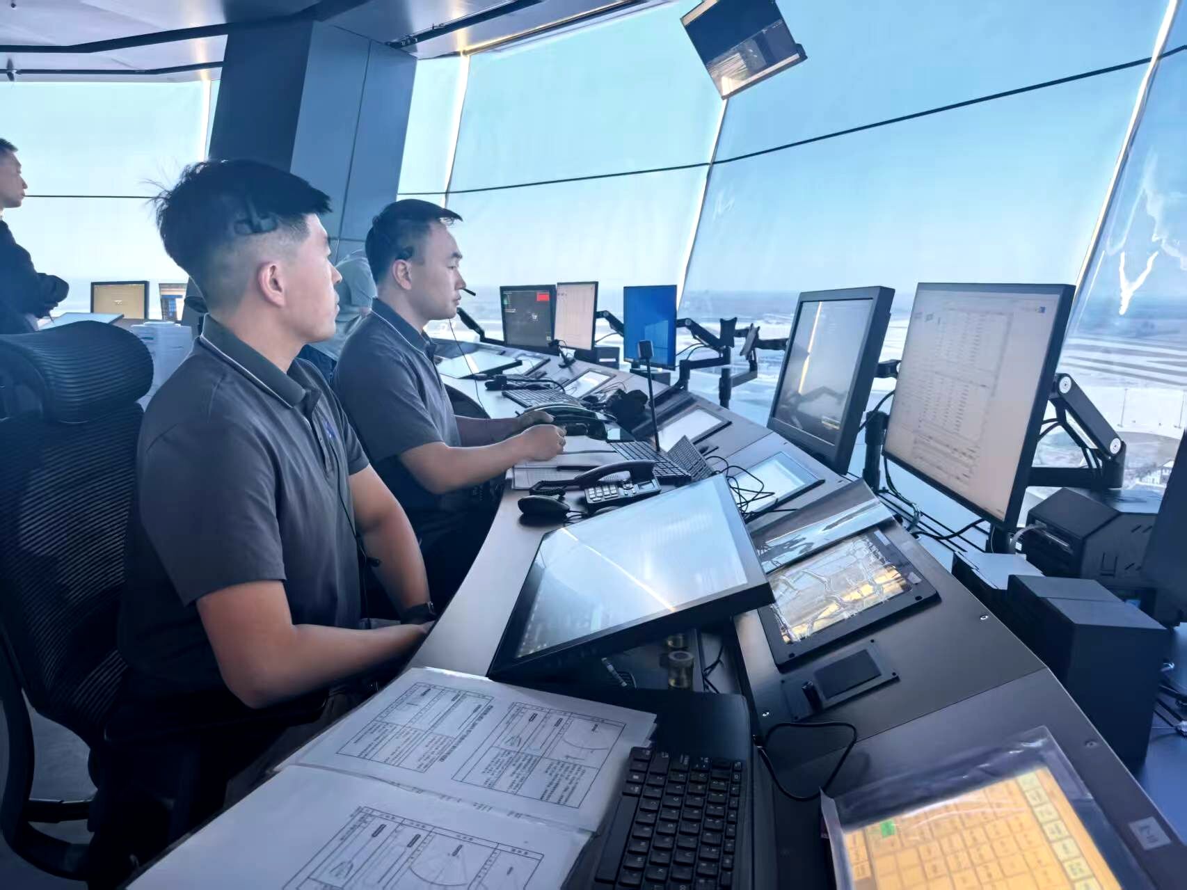 内蒙古空管分局保障呼和浩特盛乐国际机场首次校验飞行