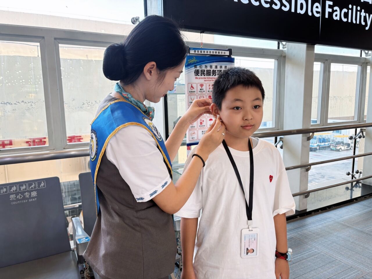 三亚机场“阳光助残志愿服务驿站”助力旅客顺畅出行