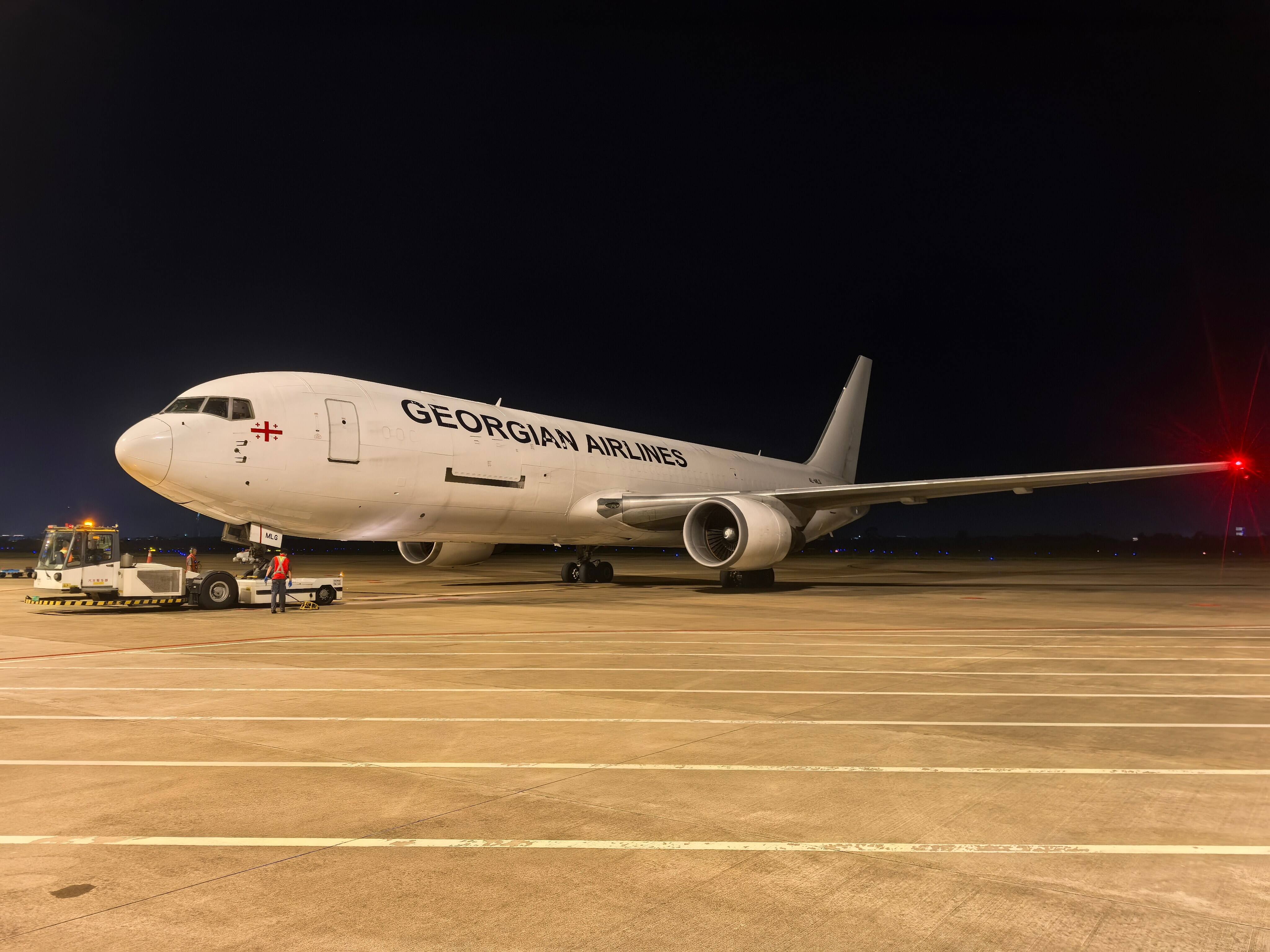 赋能跨境电商发展!海口美兰机场新开2条第五航权国际货运航线