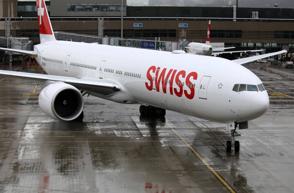 瑞士国际航空一客机发动机起火中止起飞 初步调查为单发故障