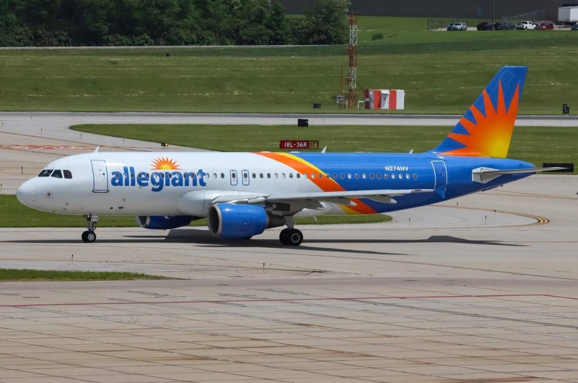 因拒绝支付登机牌打印费 旅客大闹机场