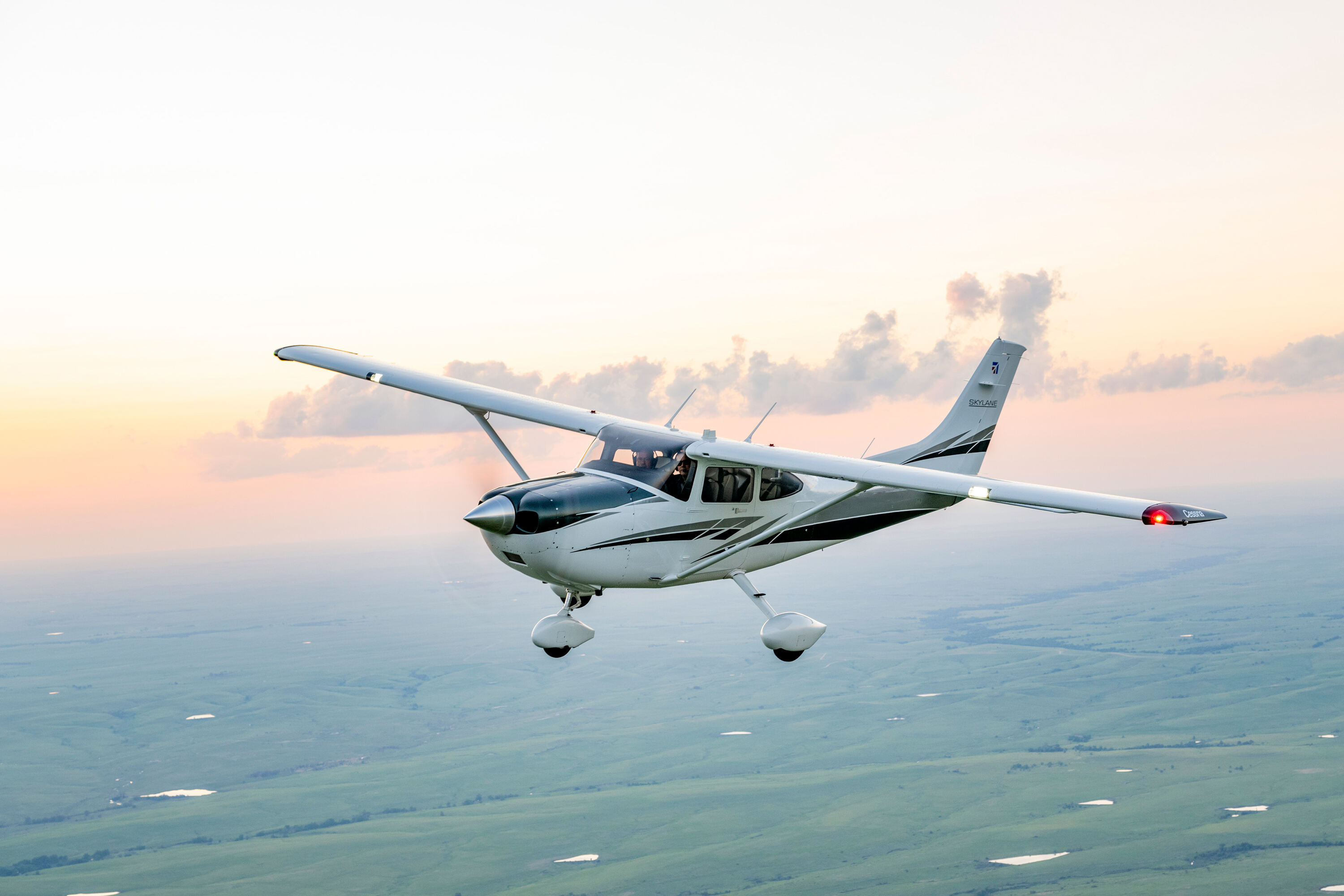 赛斯纳182喜迎70周年庆