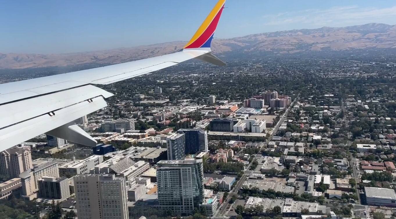 哥斯达黎加暂停国际机场航班并关闭领空