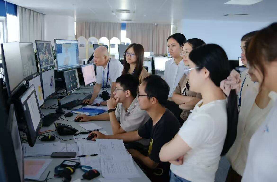 海南空管分局气象台全力保障超强台风“桦加沙”气象服务,助力海口美兰机场航班放行正常率达90%以上
