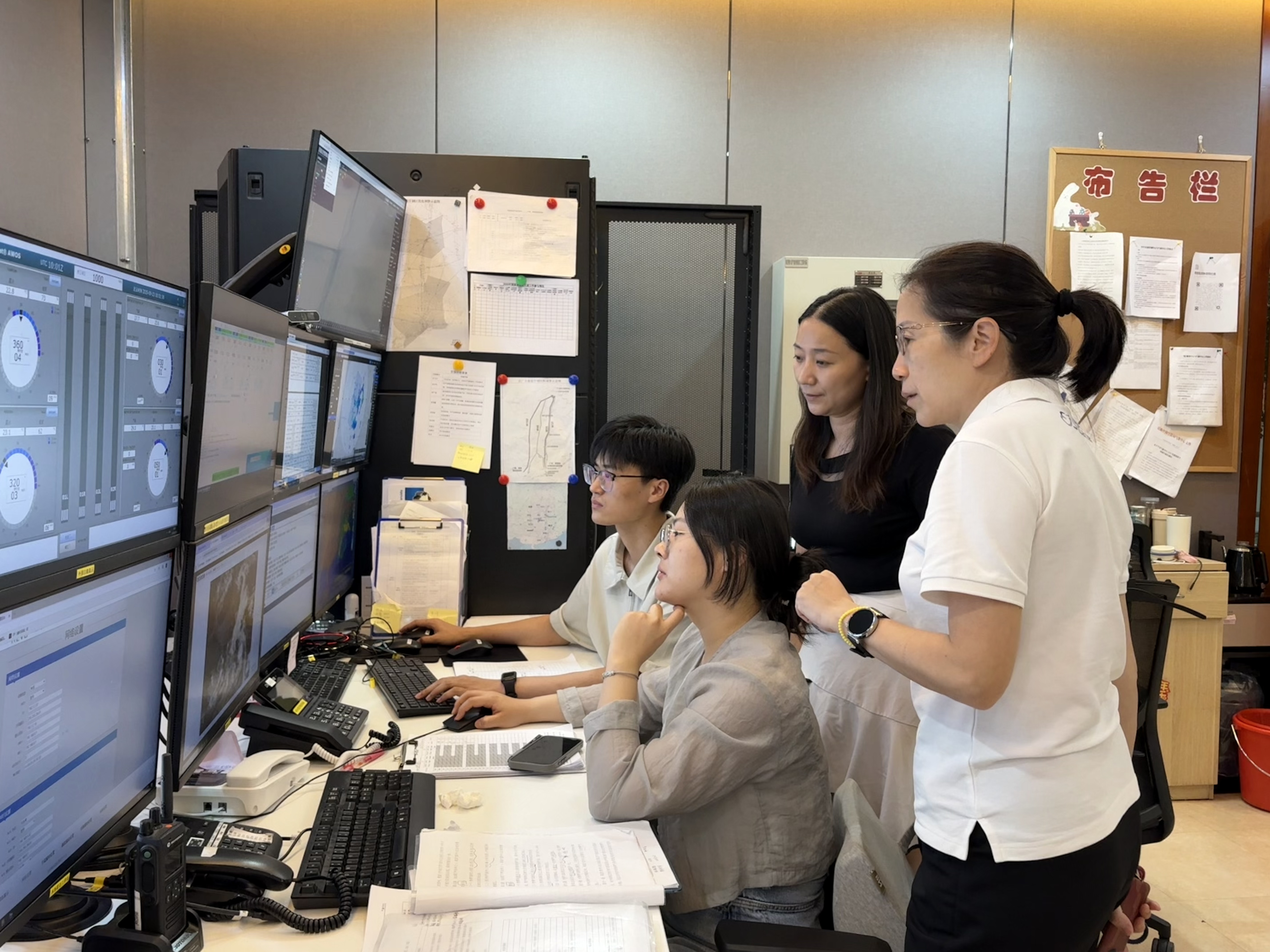 逆风铸盾护长空！中南空管局气象中心全力迎战超强台风 “桦加沙”