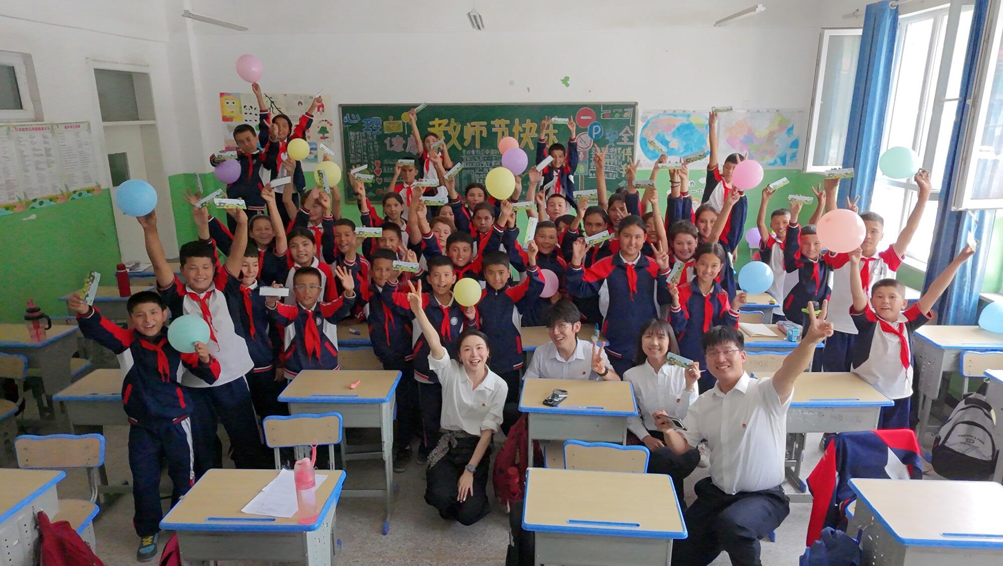 新疆空管局团委承办第十七批“空管支疆 爱心传递”志愿服务活动