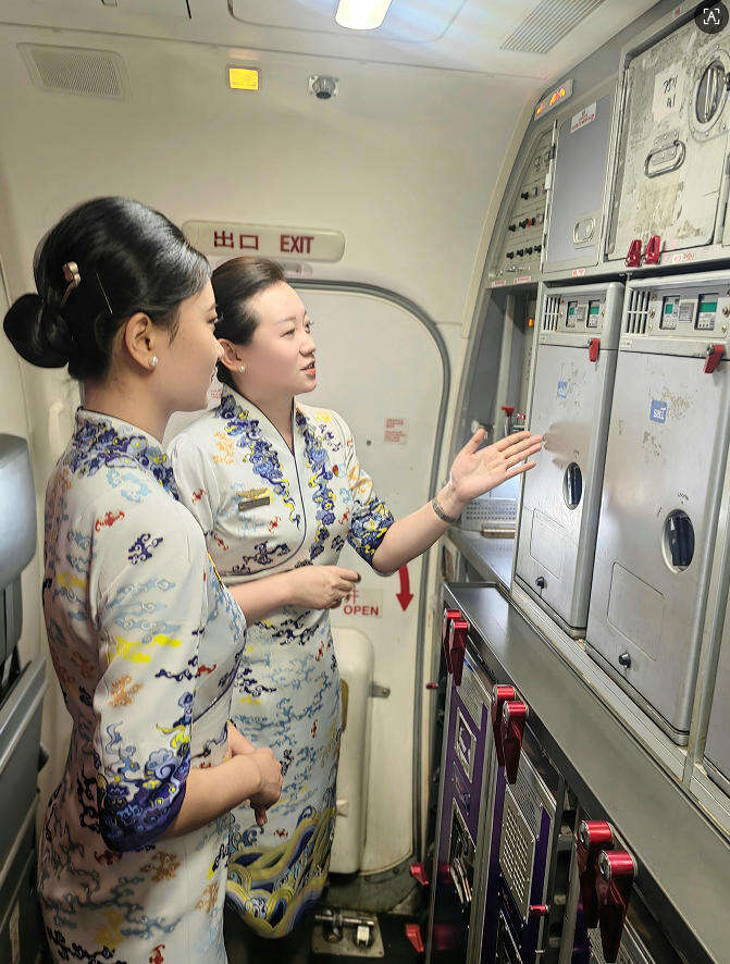 乌鲁木齐航空深入推进“质量月”活动，以卓越服务筑牢质量根基