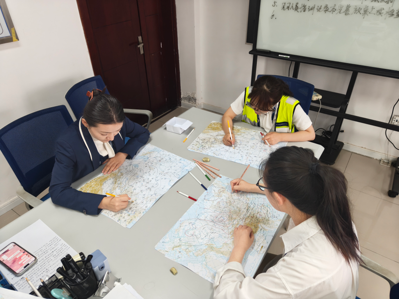 以赛促学强技能协同赋能保通航 喀什管理分公司举办气象预报岗位技能比武