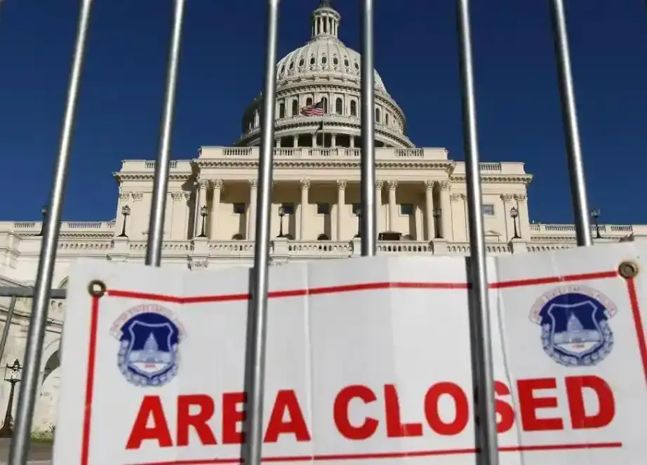 美国政府“停摆”持续 多个机场人手短缺