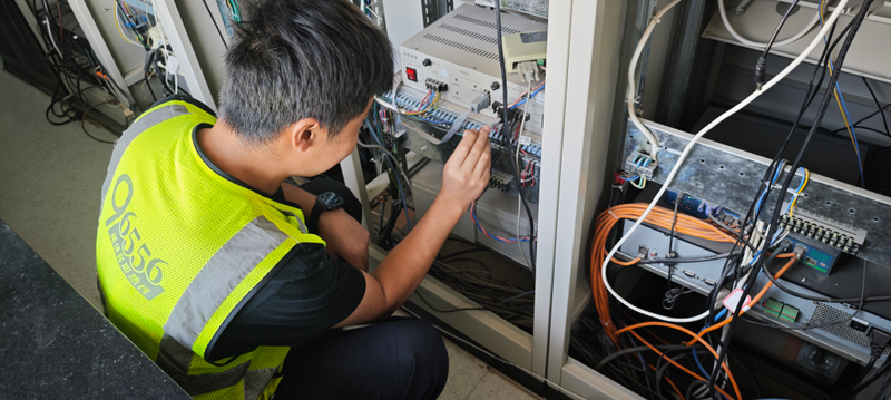 筑牢秋冬“防火墙” 莎车叶尔羌机场全面维护消防核心设备