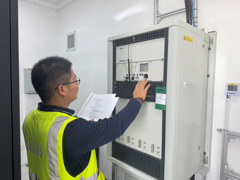 塔什库尔干红其拉甫机场顺利完成空管设备秋冬换季维护工作