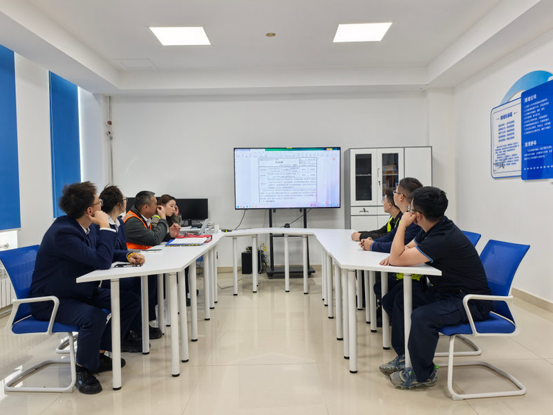 塔什库尔干红其拉甫机场组织召开2025年秋冬换季动员会