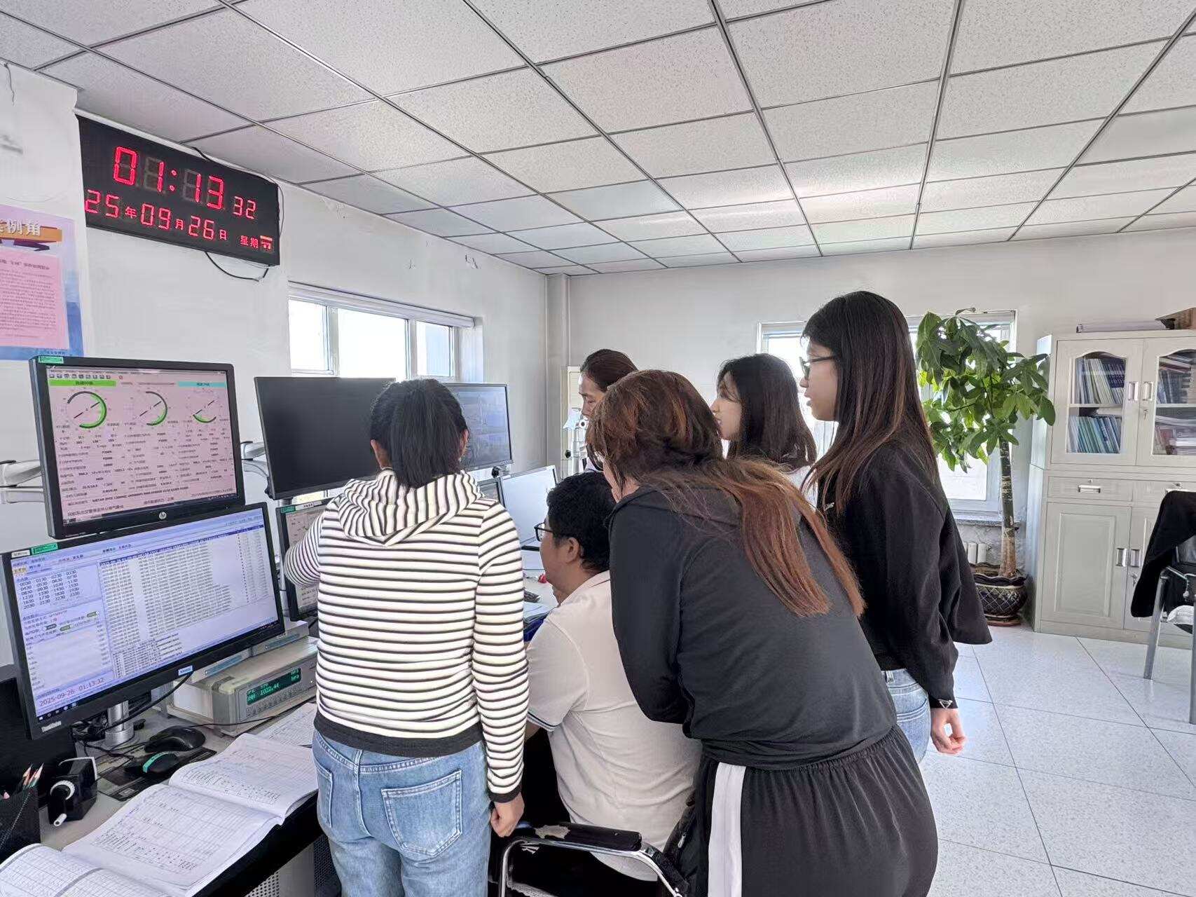 锤炼应急本领 护航国庆蓝天——吉林空管分局气象台探测室开展国庆节前应急演练