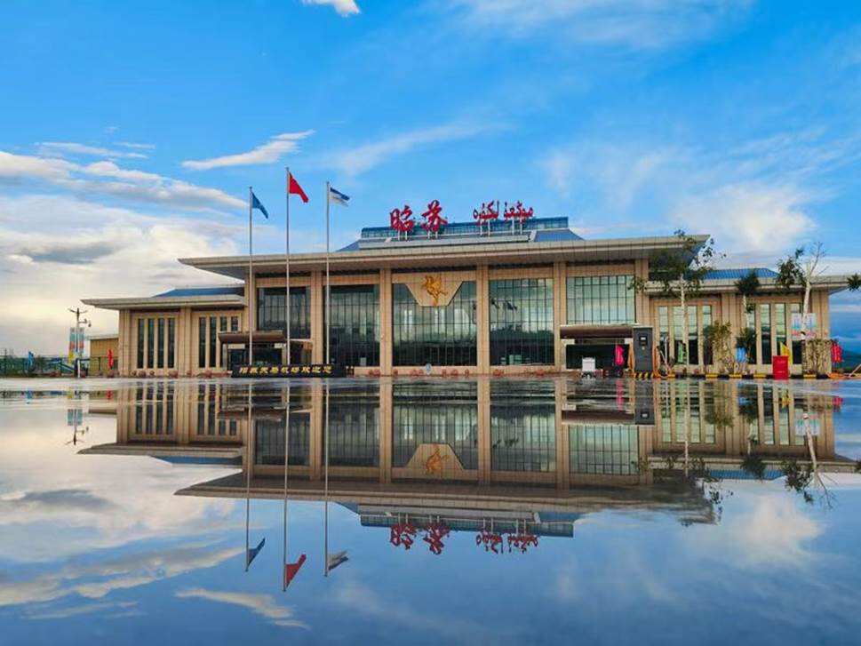 昭苏天马机场旅客吞吐量突破十万人次 跨越式发展再添新里程碑
